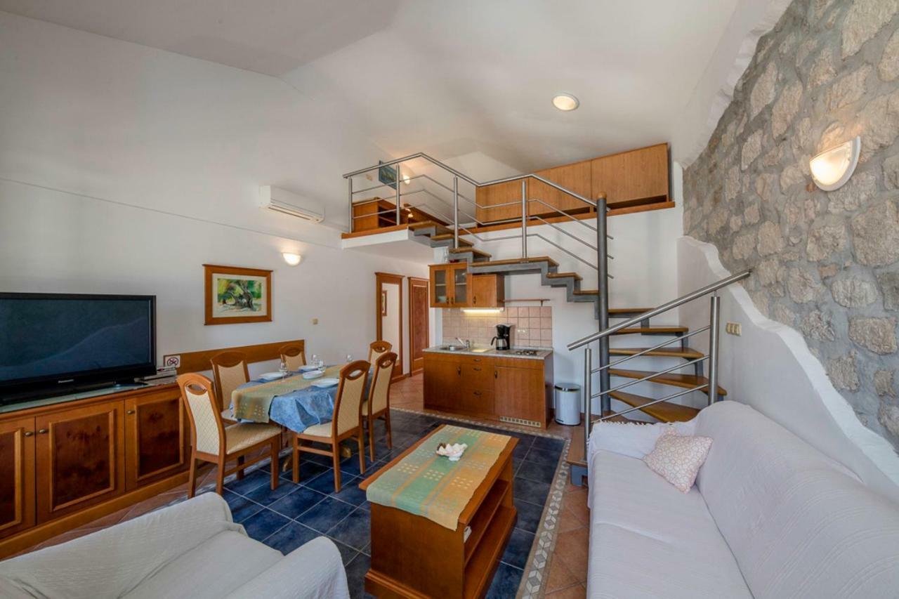 Apartment Astoria Rab Town