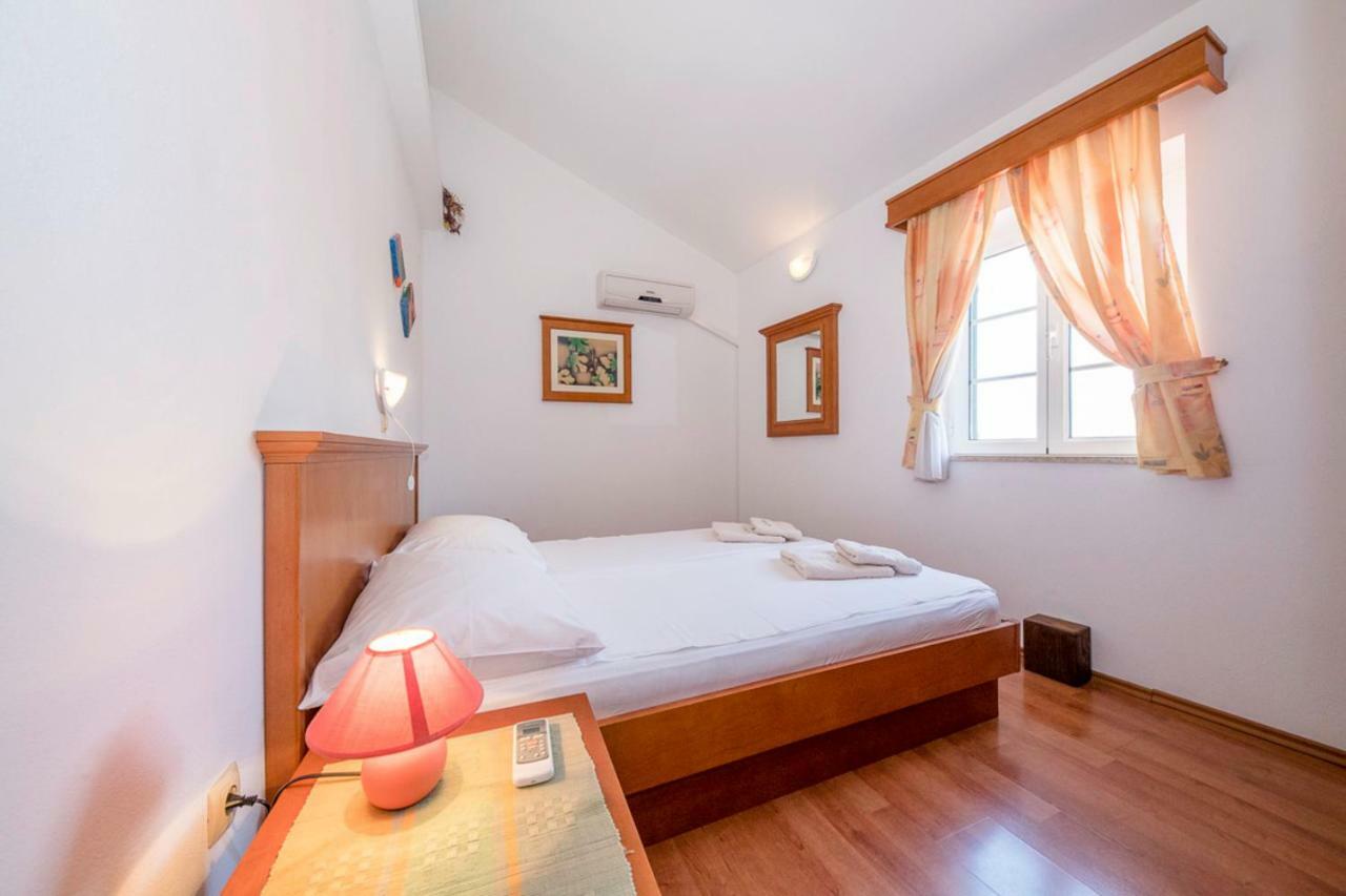 Astoria Apartment Rab Town